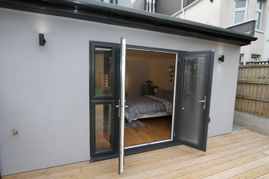 Lovely One Bed Apartment-Near All Transport-Village-Freeparking Londra Esterno foto